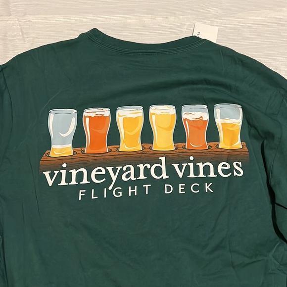 Vineyard Vines green long sleeve beer flight shirt XS NWT - Picture 3 of 3